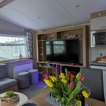 Private Caravan Camber Sands Bagian luar foto