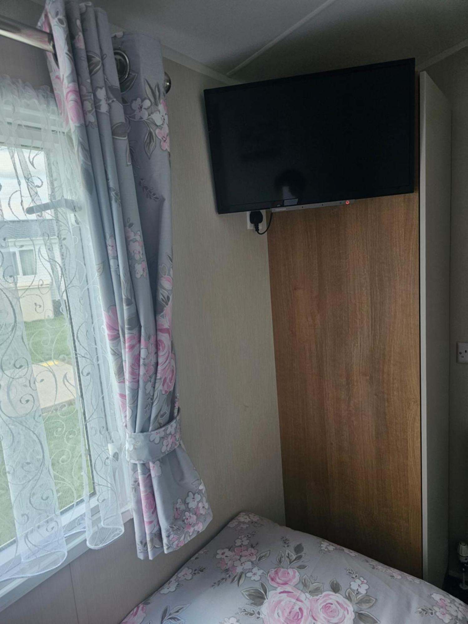 Private Caravan Camber Sands Bagian luar foto