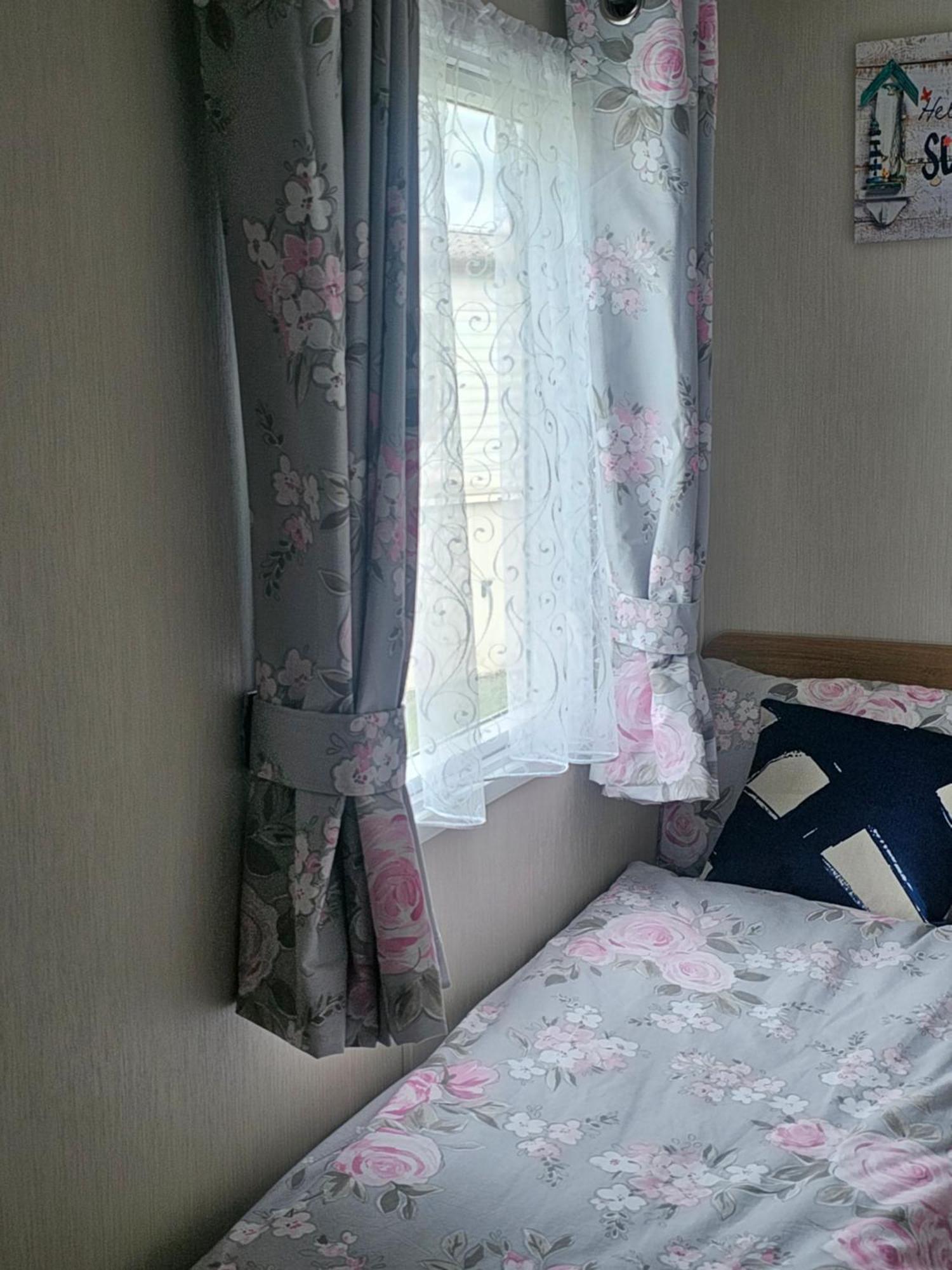 Private Caravan Camber Sands Bagian luar foto